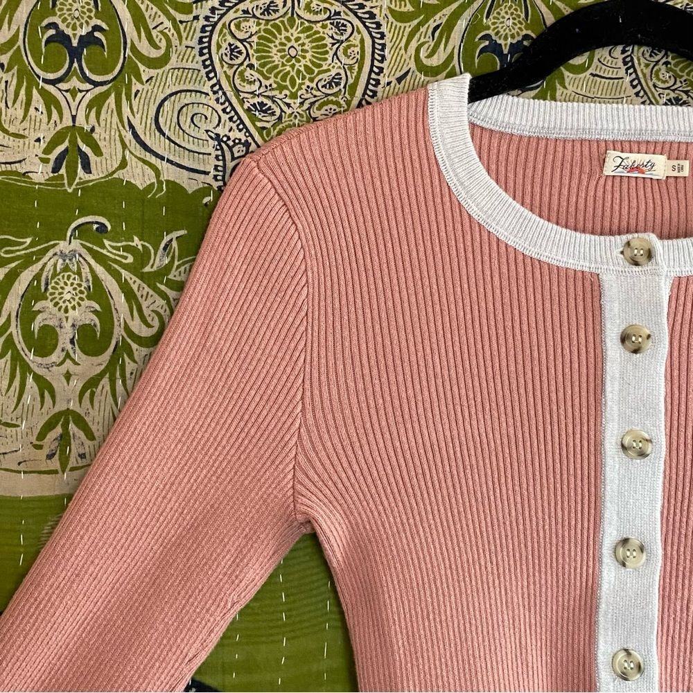 Faherty Rose Pink Colorblock Mikki Cotton/ Cashmere Henley Sweater Size Small - Picture 8 of 15